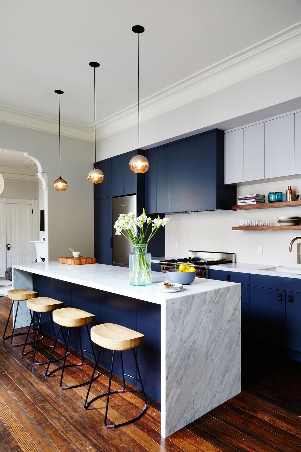 10 ý tưởng phối màu tủ bếp đáng thử cho không gian nấu nướng hiện đại